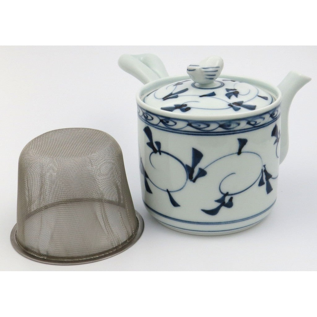Hasami Ware Issei Porcelain Lightweight Fuwari Chidori Lightweight Teapot Pot Large Size, Approx. Width 18 × Depth 15 × Height 11.5 cm, Capacity Approx. 400 ml, Porcelain, Made in Japan 23045