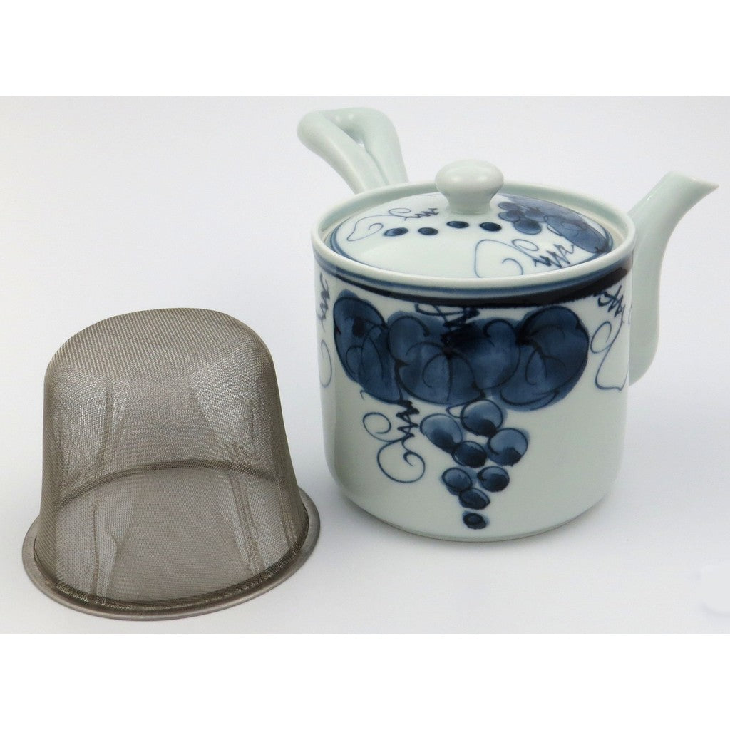 Hasami Ware Issei Pottery Lightweight Fuwari Chidori Lightweight Teapot Pot Larger Size Grape Design Approximately 18cm wide x 15cm deep x 11.5cm high Capacity approximately 400ml Porcelain Made in Japan 23043