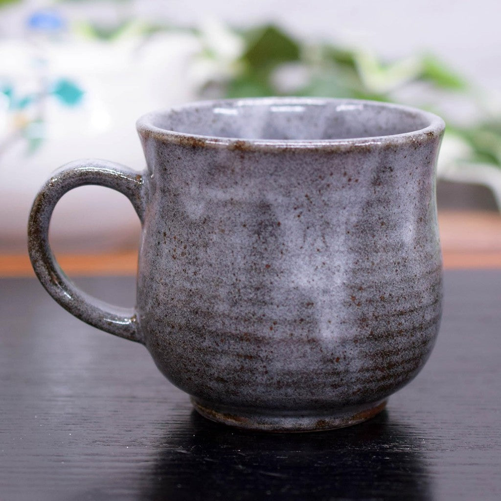 Stylish Kutani Ware Mug by Yoshidaya Featuring Peony Design - Premium Quality Japanese Ceramic Tableware, Perfect for Elegant Dining Experiences.chaware