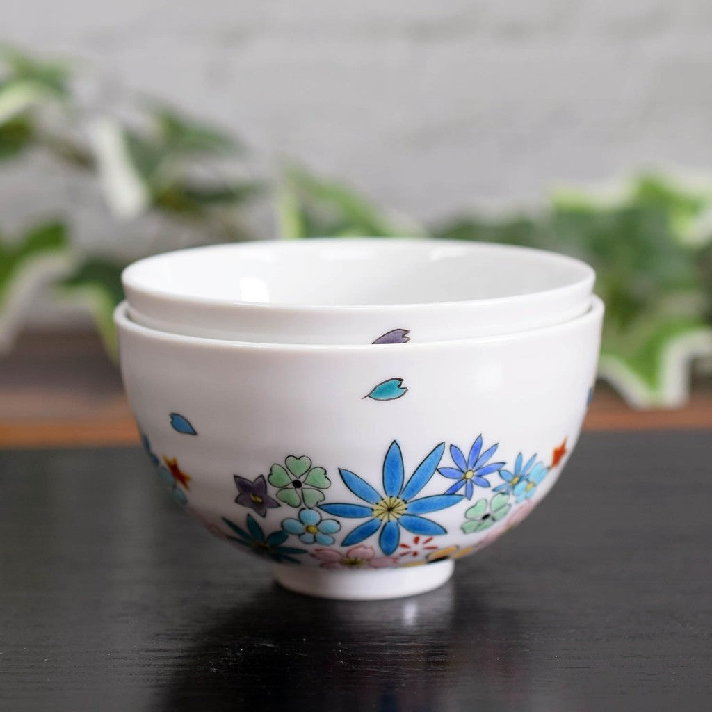 【made in japan】
Elegant Pair of Japanese Rice Bowls - Kutani Ware, Stylish Tableware, Ceramic, Premium Brand, Japanese-Made, Perfect Gift for Weddings, Milestone Birthdays, and Anniversaries.