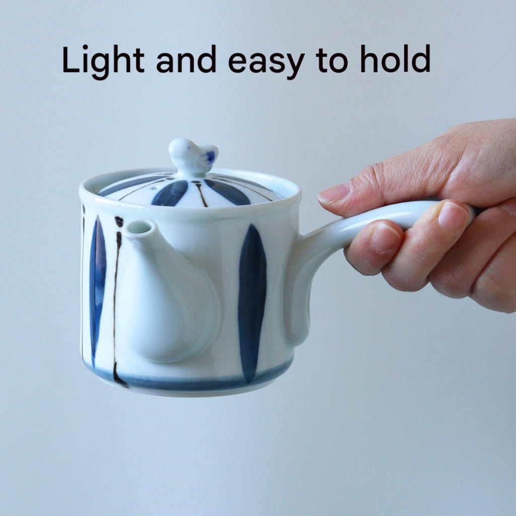 Elegant Lightweight Japanese Teapot with Infuser - Hasami Porcelain in Various Designs