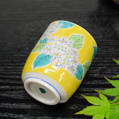 【made in japan】
Waza no Kura Kutani Ware Yunomi (Tea Cup) Hydrangea Stylish Tea Cup Bowl Ceramics Brand Japanese Tableware Kiju Celebration Gift