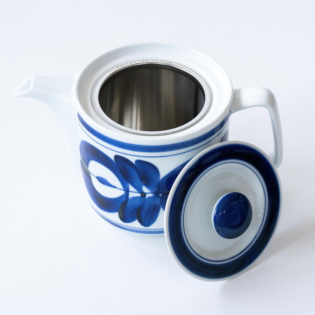Nishikai Pottery Hasami Pot Large Majolica Pattern Capacity Approximately 550ml Easy to Clean with Tea Strainer (Super Stainless with Tea Strainer) Hasami Yaki Tableware Black Tea Tea Green Tea Japanese Tableware Made in Japan 60157