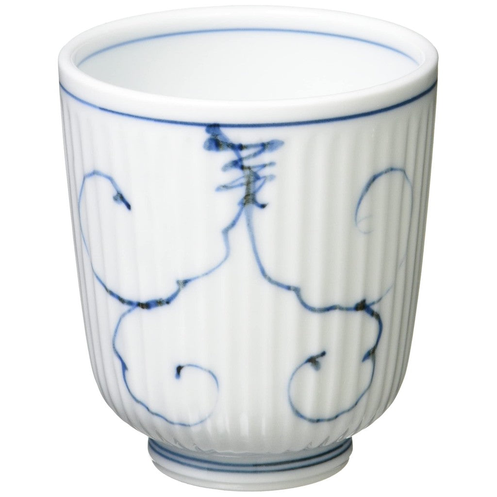 Hasami ware lightweight tea cup (large) with blue arabesque grape pattern, microwave-safe, dishwasher-safe, made in Japan, 60288.
