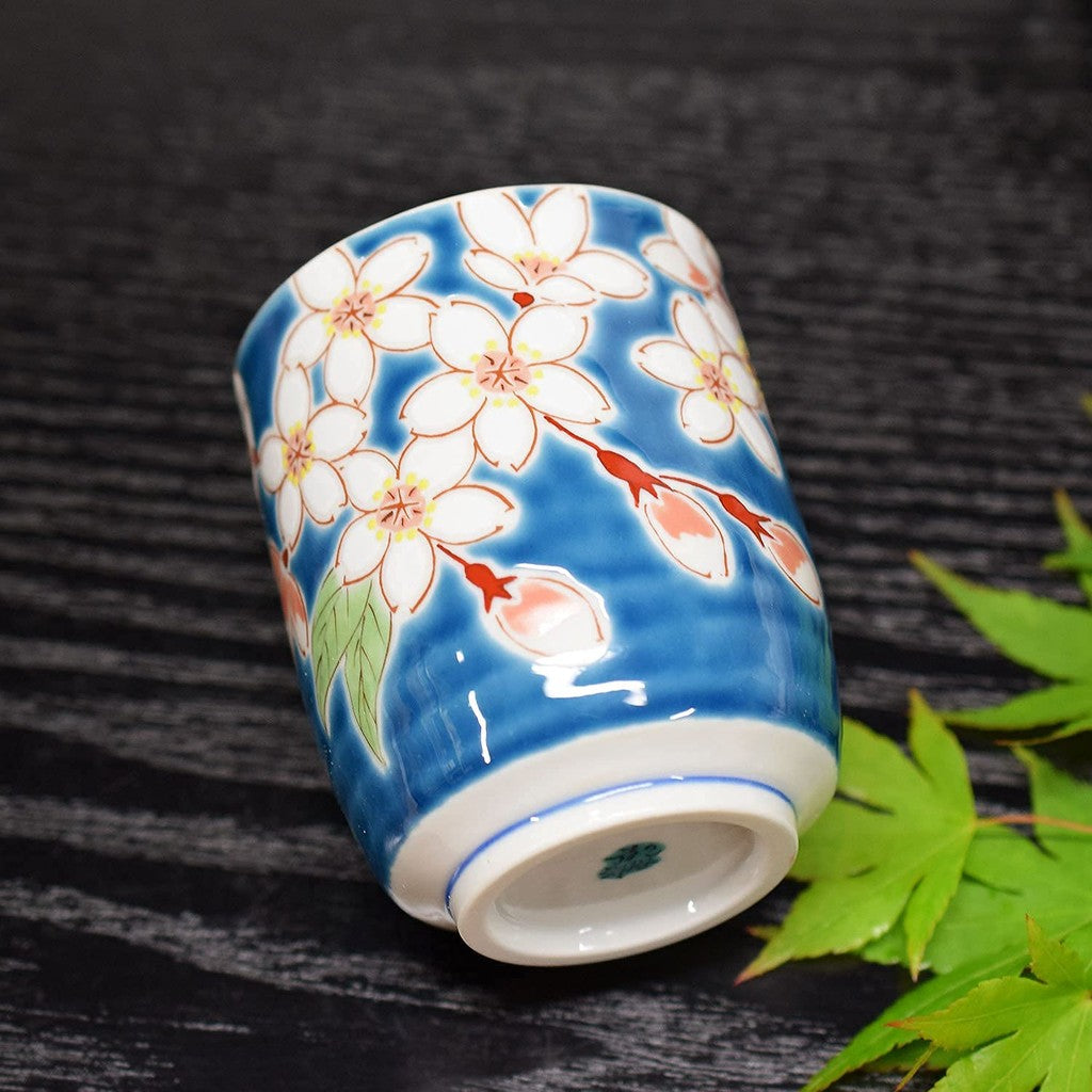 【made in japan】
Waza no Kura Kutani Ware Teacup Sakura Stylish Tea Cup Ceramics Brand Japanese Tableware Gift for Celebrating a 70th Birthday