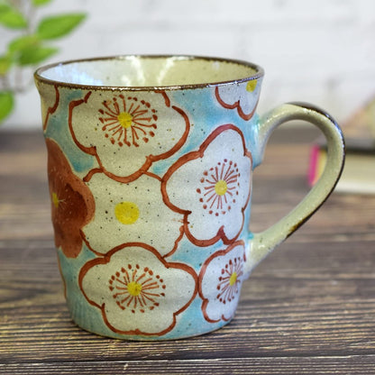 おしゃれな陶器マグカップ、九谷焼、梅模様、高級ブランド、日本製