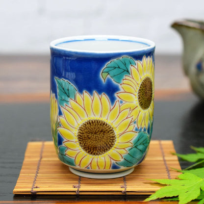 【made in japan】
Waza no Kura Kutani-yaki Sunflower Tea Cup Stylish Tea Bowl Ceramic Brand Japanese Tableware Gift for Kiju Celebration