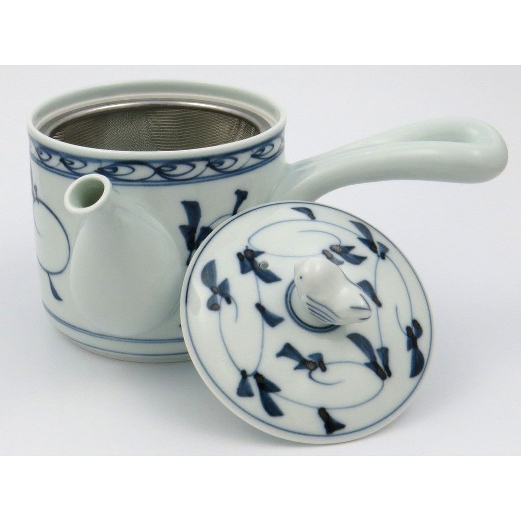 Hasami Ware Issei Porcelain Lightweight Fuwari Chidori Lightweight Teapot Pot Large Size, Approx. Width 18 × Depth 15 × Height 11.5 cm, Capacity Approx. 400 ml, Porcelain, Made in Japan 23045