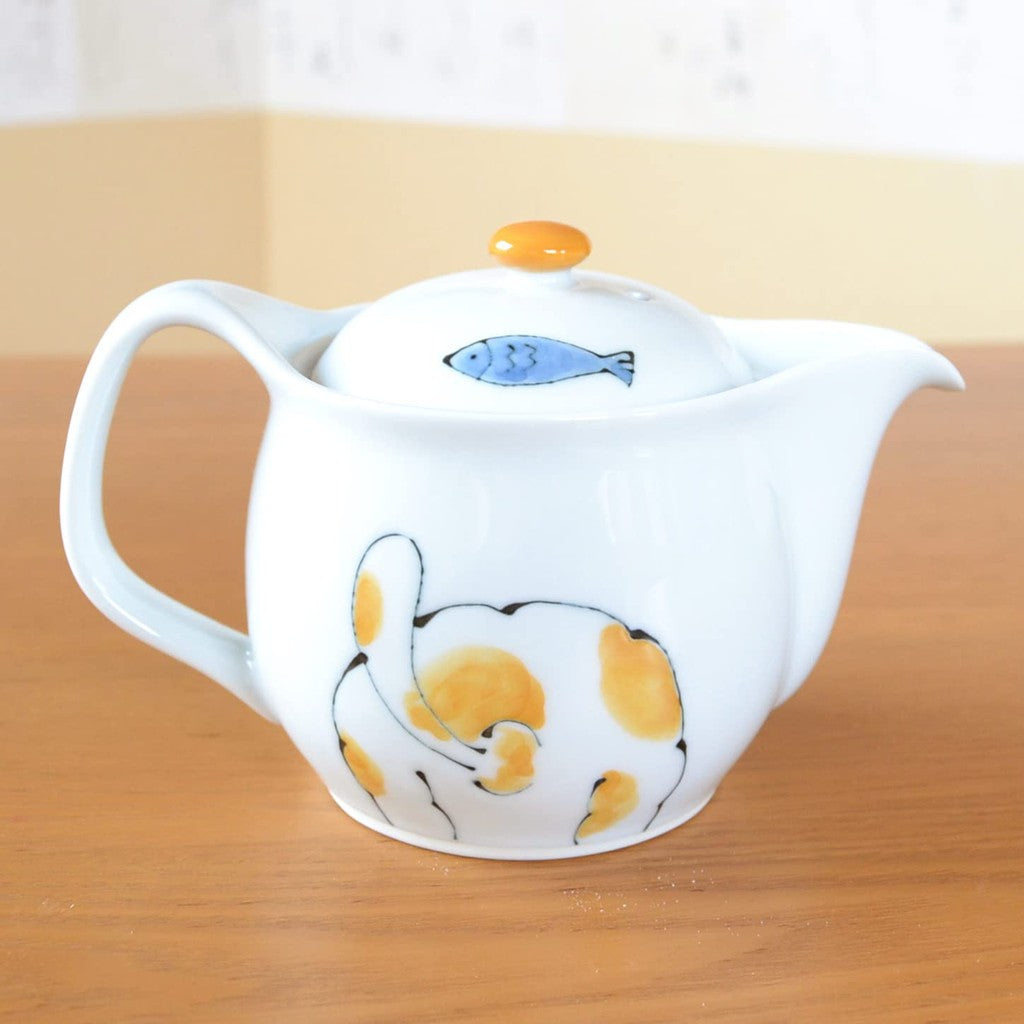 Hamato Hasami Ware Lightweight Teapot 300ml White Hand-Painted Sakura with Super Mesh Tea Strainer Made in Japan