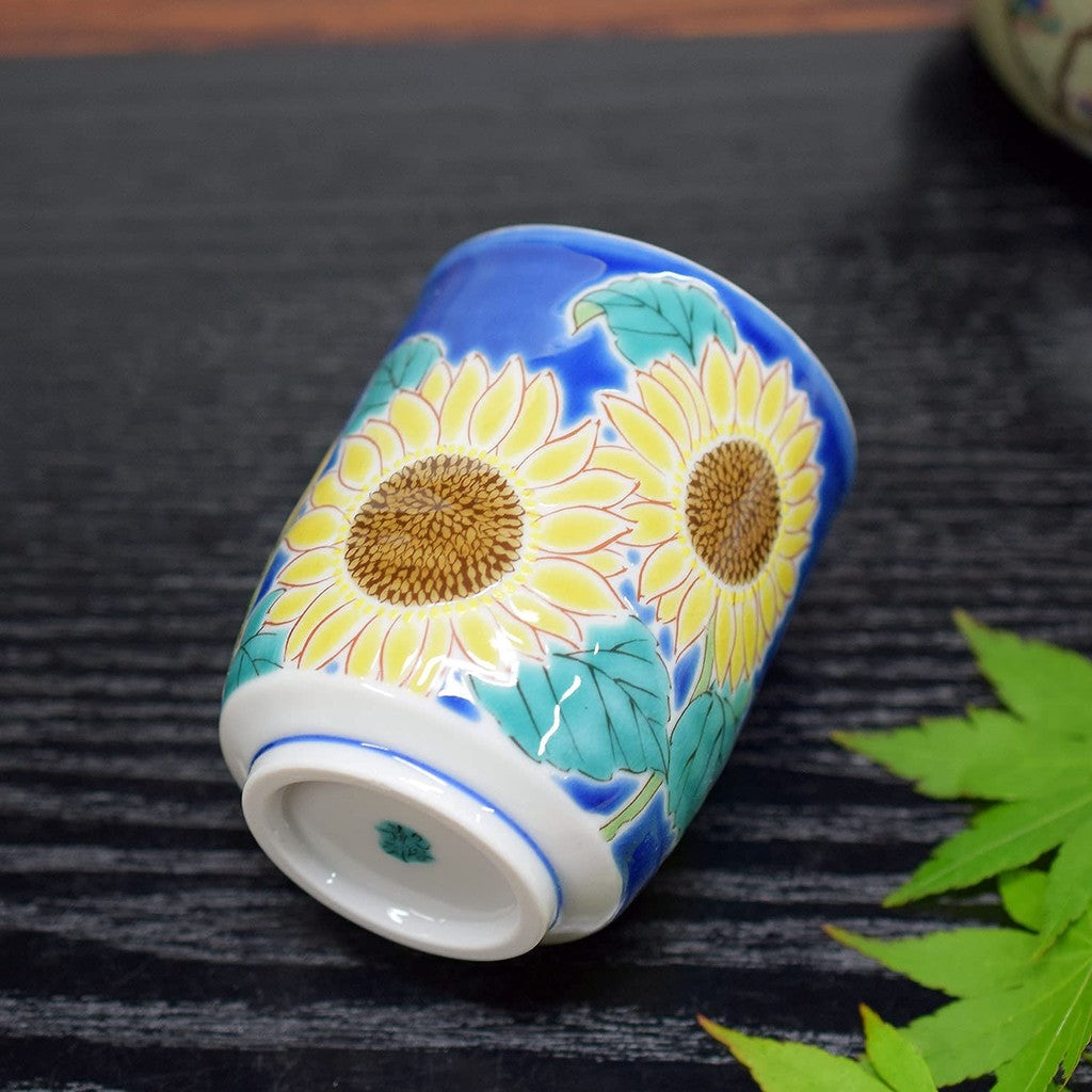 【made in japan】
Waza no Kura Kutani-yaki Sunflower Tea Cup Stylish Tea Bowl Ceramic Brand Japanese Tableware Gift for Kiju Celebration