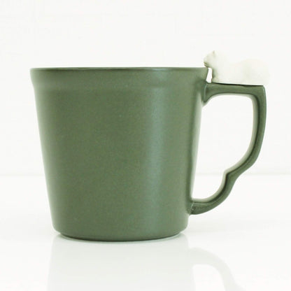 Be Glad Store Hasami Ware Cat Mug with Chin Rest (Green & Black)