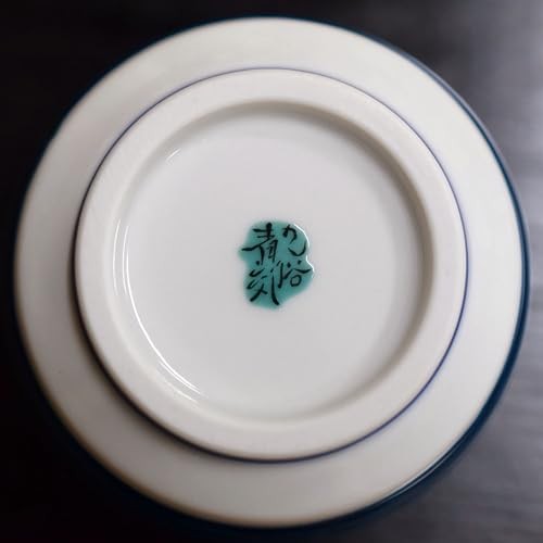 【made in japan】
Waza no Kura Kutani ware tea cup, camellia design, stylish teacup, porcelain brand, Japanese tableware, gift for the celebration of the 70th birthday.