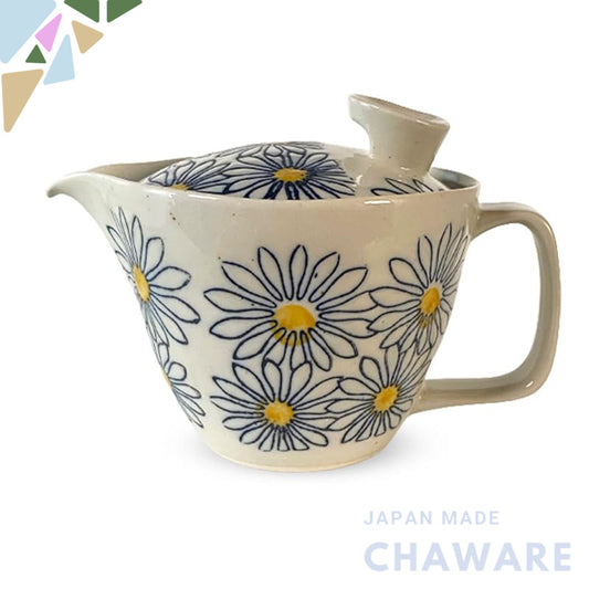 J-kitchens Teapot with Strainer, Hasami Pottery, Made in Japan, 240ml, Large for One to Two Persons, Small Wild Chrysant