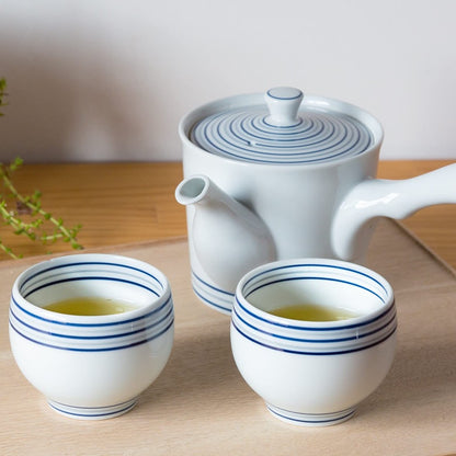Hasami-Yaki Teapot White Porcelain Swirl (with Super Stainless Steel Strainer) Capacity: approximately 425ml Made in Japan 73549