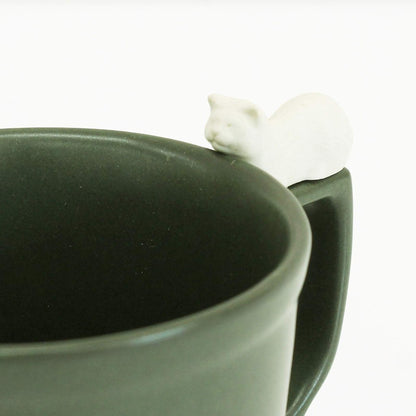 Be Glad Store Hasami Ware Cat Mug with Chin Rest (Green & Black)
