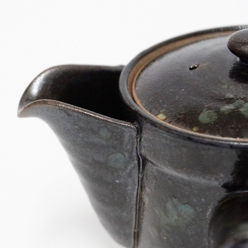 Hasami ware, Chojuro kiln coffee teapot, capacity approximately 300ml (about 2 cups), dishwasher safe, equipped with a filter, just pour hot water and steep for authentic coffee, black glaze, 333548.