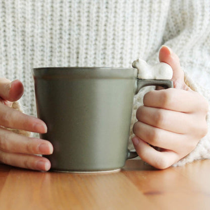 Be Glad Store Hasami Ware Cat Mug with Chin Rest (Green & Black)