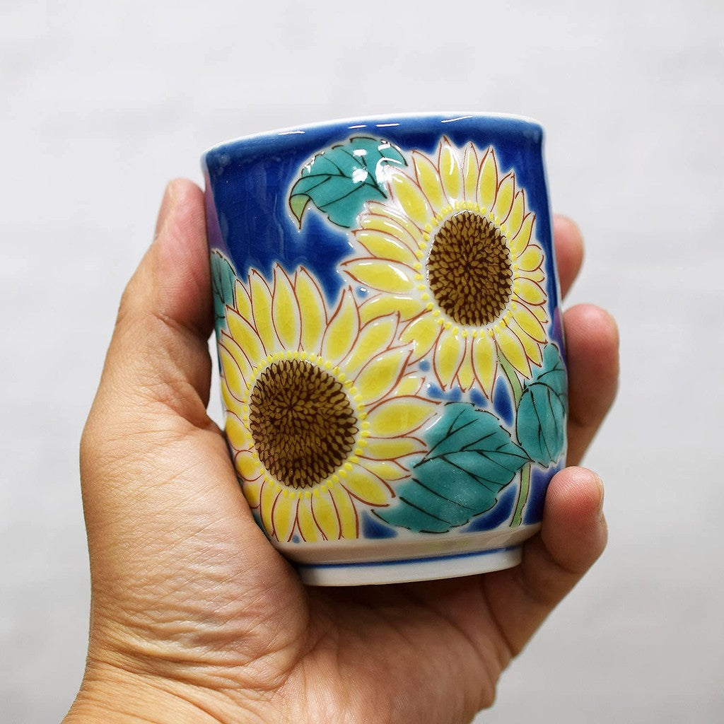 【made in japan】
Waza no Kura Kutani-yaki Sunflower Tea Cup Stylish Tea Bowl Ceramic Brand Japanese Tableware Gift for Kiju Celebration