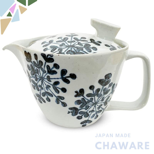 J-kitchens Kyusu (Japanese teapot) Hasami ware, made in Japan, includes a tea strainer, 240ml, large size suitable for o