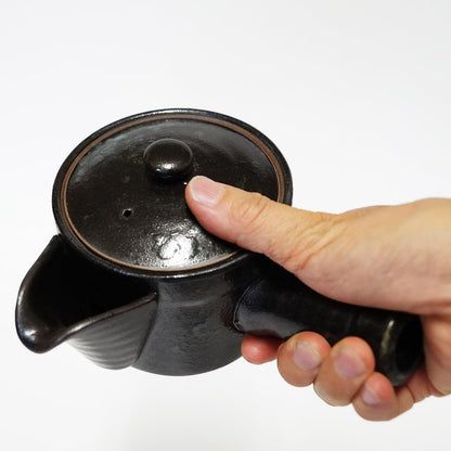 Hasami ware, Chojuro kiln coffee teapot, capacity approximately 300ml (about 2 cups), dishwasher safe, equipped with a filter, just pour hot water and steep for authentic coffee, black glaze, 333548.
