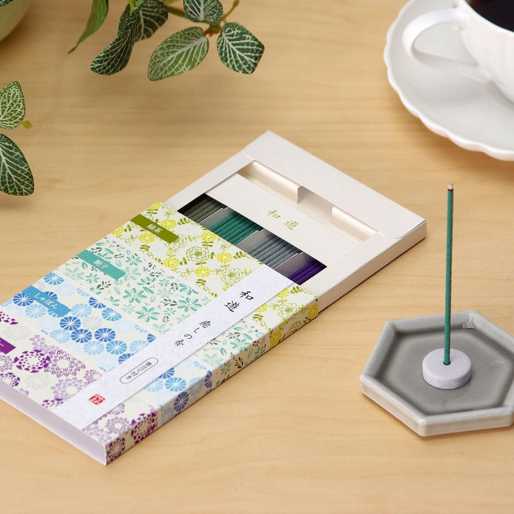 Kameyama Wayu Assorted Healing Scents (Green Tea / Gardenia / Soap / Lavender) - 1 Box of Incense Sticks with Holder.