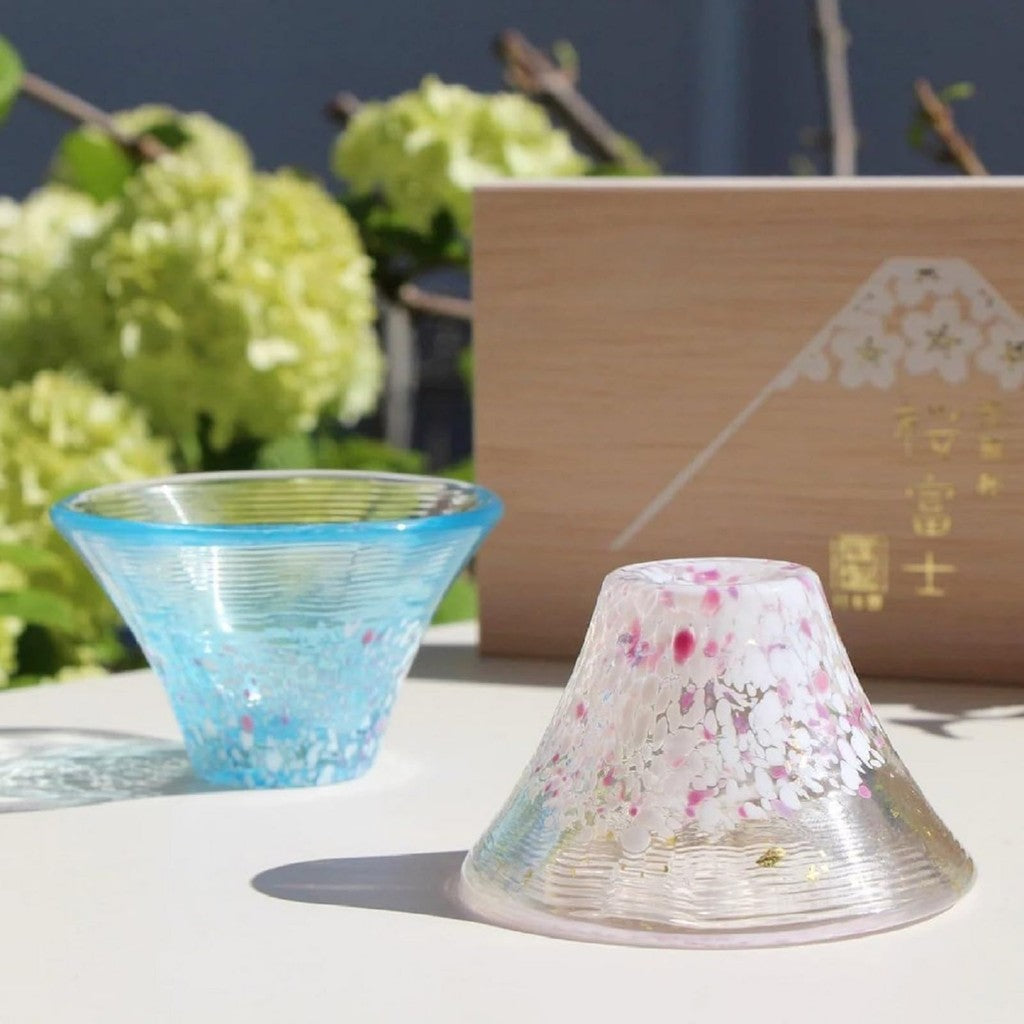 Toyo Sasaki Glass Shokufu Cup Sakura Fuji Cold Sake Cup Set, Light Sakura and Clear Sakura, 45ml, Made in Japan, Sake Glass, Fuji Mountain Cup, Gift, Present, Suitable for Respect for the Aged Day, Father's Day, Mother's Day, Birthday, Comes in a Wooden B