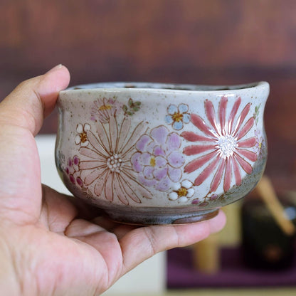 Matcha bowl, ceramic, tea utensils, Kutani ware, matcha tea bowl, Hana brand, matcha, rice bowl, Japanese tableware, made in Japan.