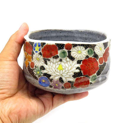 Matcha bowl, ceramic, tea utensils, Kutani ware, matcha tea bowl, floral design, brand, matcha, tea bowl, Japanese tableware, made in Japan