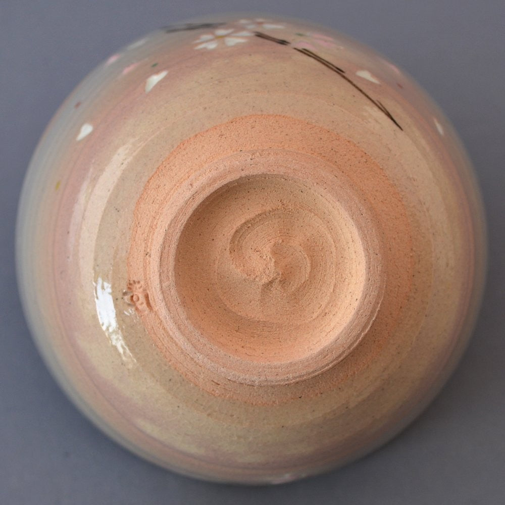 【made in japan】
Kyoto Ware Seibu Kiln Matcha Bowl, Porcelain with Cherry Blossom Design, Handcrafted Sakuzan Ware K1-8