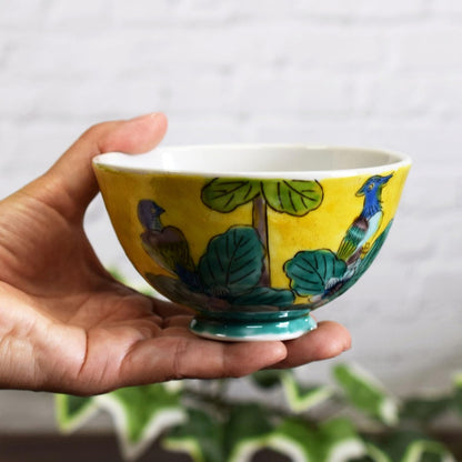 【made in japan】
Stylish Japanese Tea Bowl from Wazakura, Lightweight Kutani Ceramic Dish by Yoshidaya, Perfect for Rice Serving, Elegant Tableware, Japanese Tableware Brand.