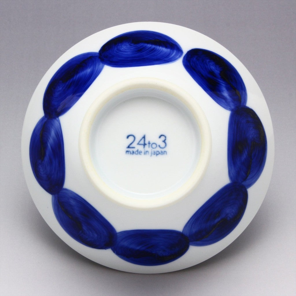 【made in japan】
Hasami Ware Round Pattern Connect Bowl - Kura Wanka Rice Bowl, Microwave Safe, Blue - Made in Japan, Perfect for Serving Rice and Tea