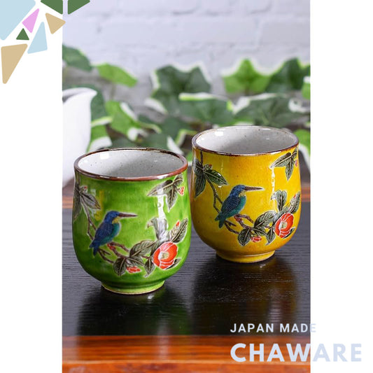 【made in japan】
Stylish Kutani Ceramic Tea Cups Set - Elegant Pair of Couple's Yunomi with Glazed Flower and Bird Design