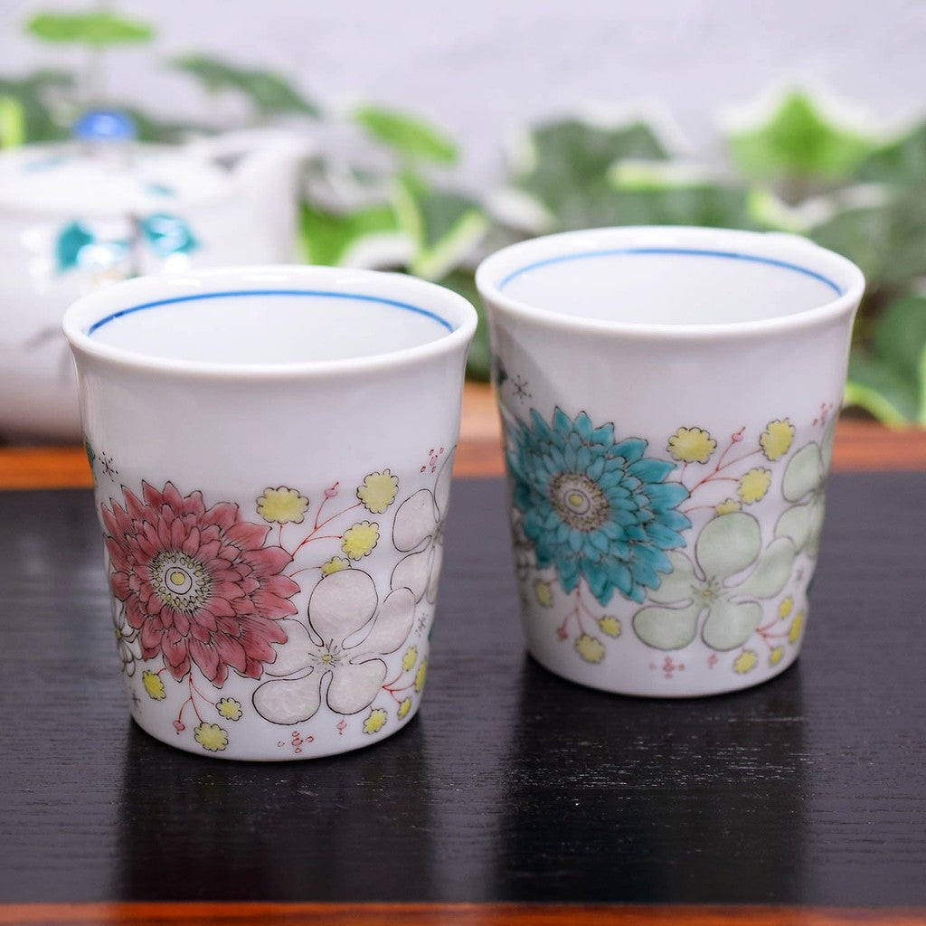 【made in japan】
Stylish Pair of Kutani Ceramics Mag Cups from Waza no Kura - High-Quality Tableware, Elegant Design, Japanese Made
