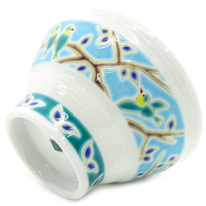 【made in japan】
"Waza no Kura Kutani Porcelain Chendan Rice Bowl with Bird Design - Stylish Tableware for Japanese Cuisine, Perfect Gift for 60th Birthday Celebrations"