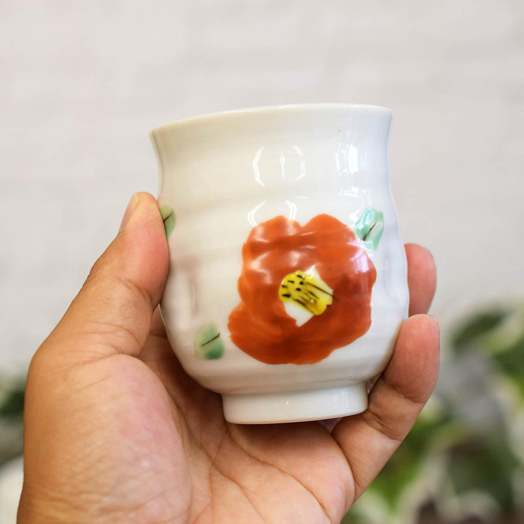 【made in japan】
Waza no Kura Stylish Yunomi - Kutani Porcelain Tea Cup with Camellia Design, Elegant Japanese Tableware, Handmade Ceramic, Authentic Japanese Product.