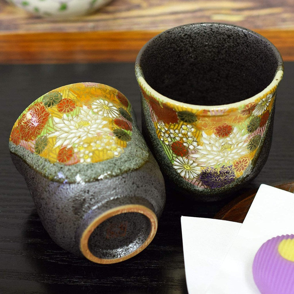 【made in japan】
Japanese Kutani Ceramic Tea Cup Set - Stylish Pair of Couples’ Yunomi - Gold Floral Design - Authentic Japanese Tableware - Perfect for Tea Lovers, Made in Japan