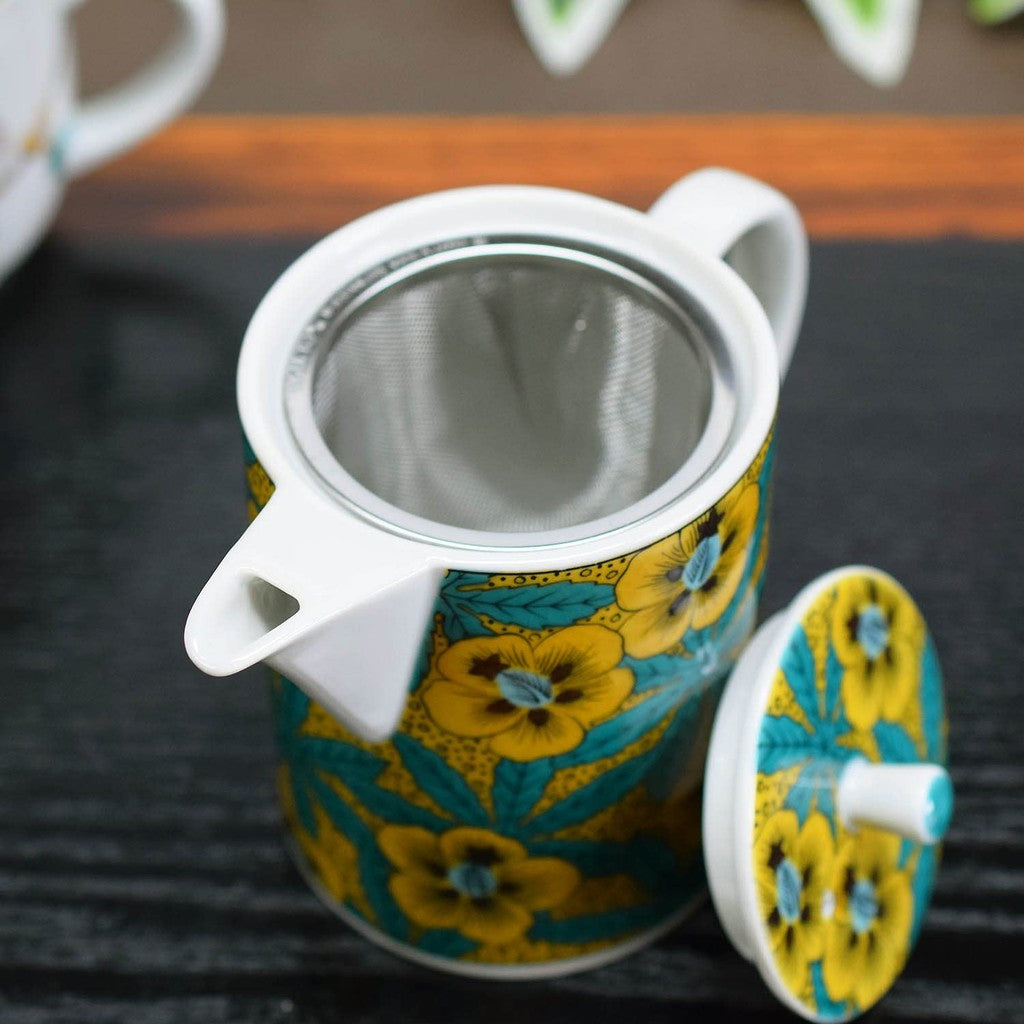 【made in japan】
Stylish Kużyaki Teapot from Waza no Kura, Aoi Design, Premium Quality Ceramic, Japanese Tableware, Comes with Tea Strainer, Made in Japan, Elegant Brand.
