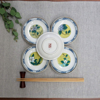 Waza no Kura Plate Set - Stylish Tableware, Kutani Ware Small Plates (Set of 5), Yoshidaya Floral Design, Ceramic, Japanese Tableware, Serving Plates, Made in Japan.