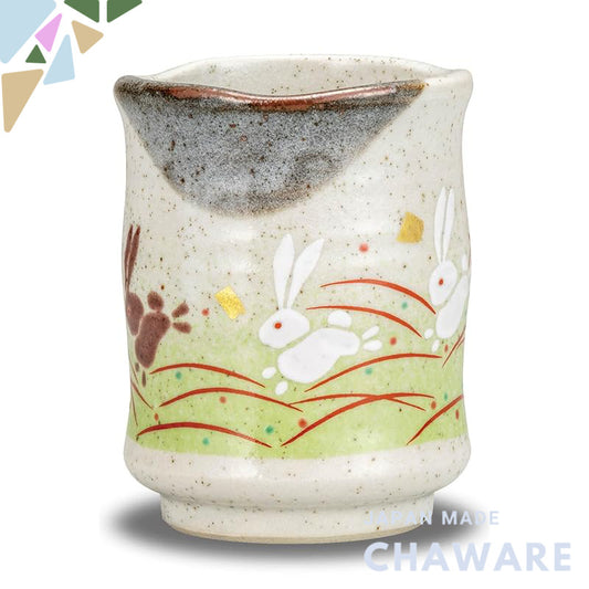 【made in japan】
Stylish Kutani Ware Rabbit Design Tea Cup by Waza no Kura - A Japanese Ceramic Tea Bowl, Perfect for Gif