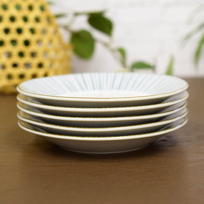 Waza no Kura Stylish Plate Set - Kutani Ware Medium Plates (Set of 5) with Five Grass Flowers Design - High-Quality Ceramic Tableware - Japanese Tableware - Side Plates - Made in Japan - Perfect for Wedding Gifts and Presents.