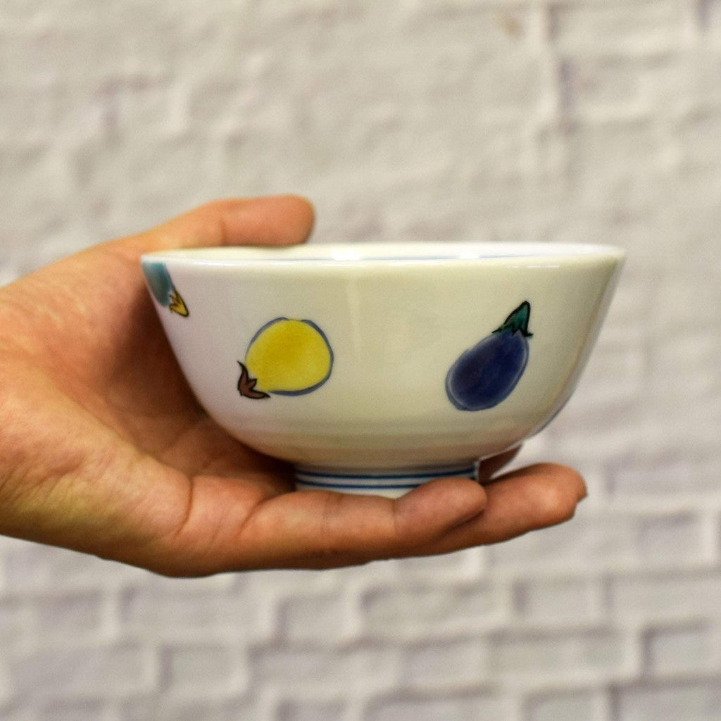 【made in japan】
Waza no Kura Stylish Rice Bowl - Kutani Porcelain, Colorful Eggplant Design, Ideal for Japanese Cuisine, Perfect for Birthday Gifts and Table Setting.