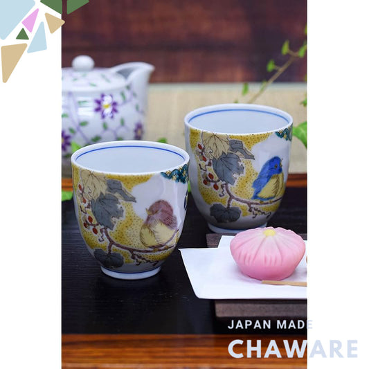 【made in japan】
Stylish Pair of Kutani Ware Teacups by Waza no Kura - Japanese Ceramic for Couples, Perfect for Annivers