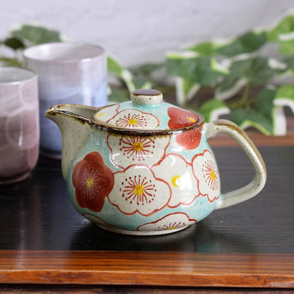 【made in japan】
Stylish Japanese Kyusu Teapot, Kutani Porcelain with Plum Blossom Design, Includes Strainer, Authentic Japanese Tableware, Perfect for Tea Lovers