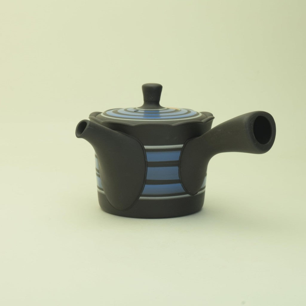 【made in japan】Tokoname Yaki Teapot with Bamboo Spring Design, Blue Spiral, 250ml – Perfect for Deep Brewed Tea, Hojicha, and Genmaicha, Made in Japan, Comes in a Gift Box, Model TK027.