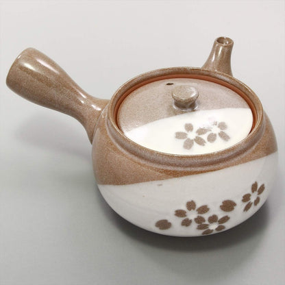 【made in japan】
Mino Ware Teapot, Handcrafted in Japan, Featuring Cherry Blossom Design, Porcelain Kyusu, 500-37 Model, Perfect for Tea Enthusiasts