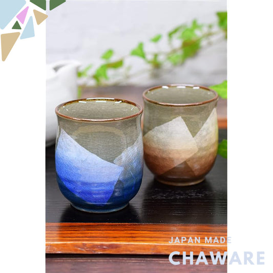 【made in japan】
Stylish Pair of Kutani Porcelain Teacups by Waza no Kura - Elegant Silver Glaze, High-Quality Japanese T