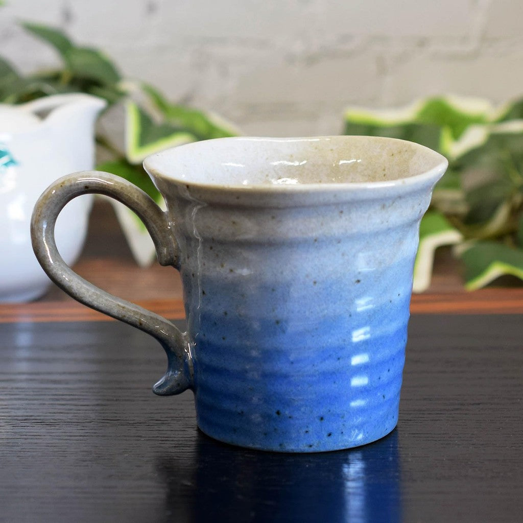 【made in japan】
Elegant Kutani Ware Glazed Mug - High-Quality Ceramic, Made in Japan