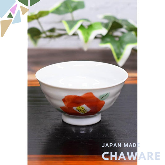 【made in japan】
Stylish Japanese Ceramics - Kutani Ware Rice Bowl with Camellia Design, High-Quality Tableware for Authe