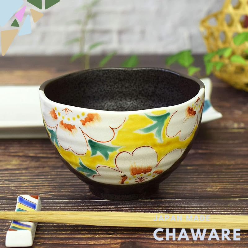 【made in japan】
Stylish Kutani Ceramic Rice Bowl for Tea, Elegant Floral Design in Yellow, Japanese Tableware, Premium Q