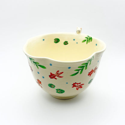 【made in japan】
Japanese Matcha Bowl for Tea Ceremony - Handmade Kyo-Yaki with Goldfish Design by Kohsho Takenaka, Size: 11cm Diameter x 8.5cm Height, Perfect Gift for Tea Lovers.